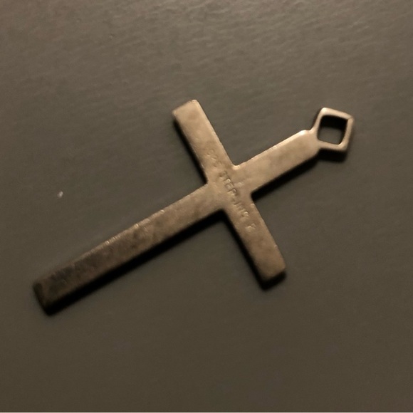 Sterling Silver Cross Pendant Stamped 925 - Picture 6 of 7